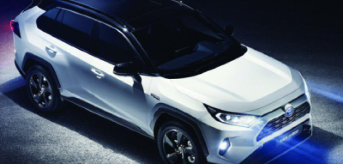 Наконец-то представлен кроссовер Toyota RAV4 нового поколения