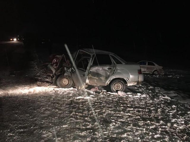 Два человека погибли и трое пострадали в ДТП под Богдановичем