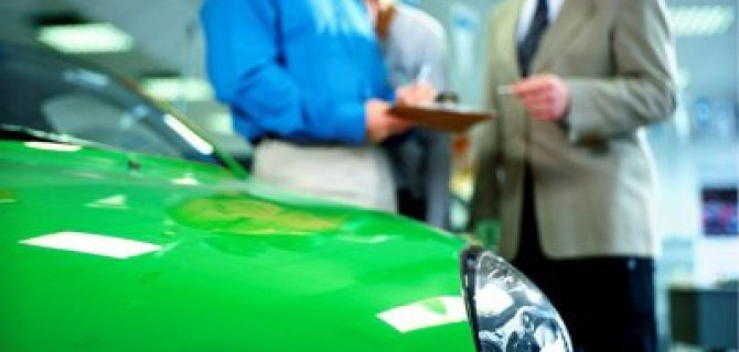 Как покупателей обманывают в автосалонах?