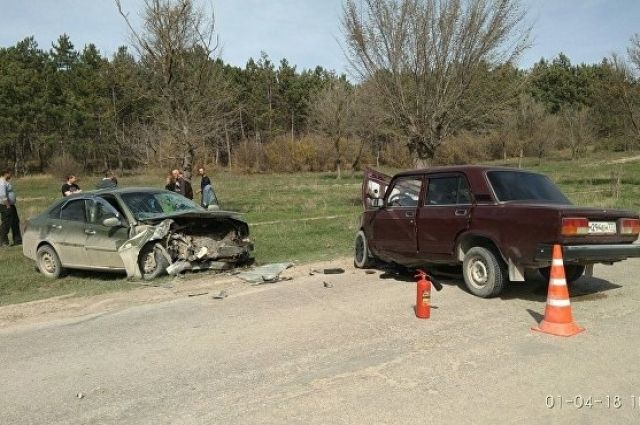 В лобовом ДТП в Белогорском районе погиб человек (2)