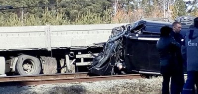 Отец и дочь погибли в ДТП с большегрузом в Троицком районе