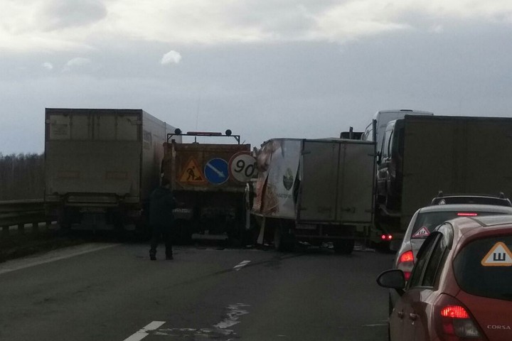 Под Нижним Новгородом столкнулись «Газель» и КамАЗ