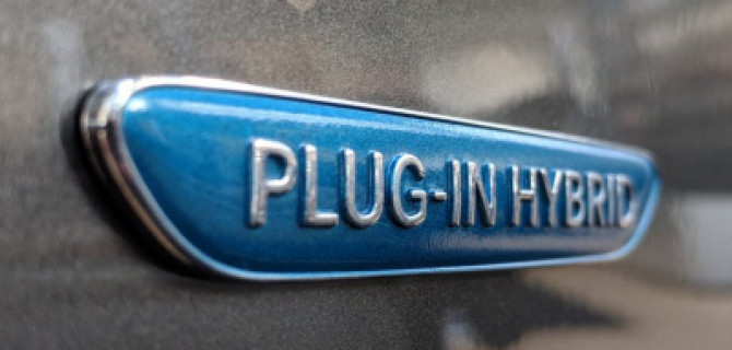 Инновации и эффективность в АВИЛОН: первый гибридный «Мерседес-Бенц» GLE 500e 4MATIC 