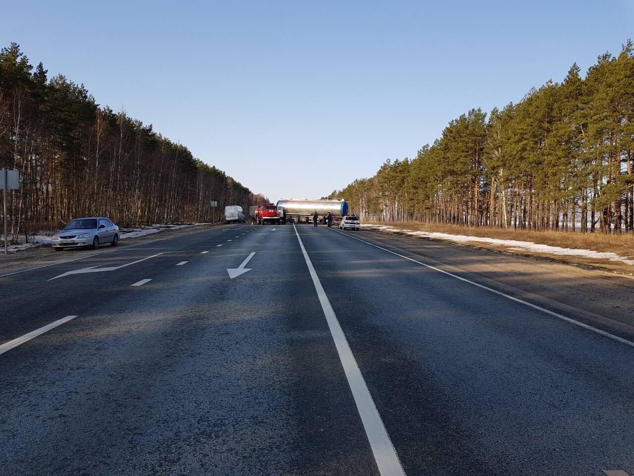 Два человека погибли в ДТП с бензовозом под Почепом (1)