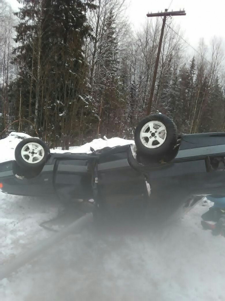 Пассажир ВАЗа пострадал в ДТП на трассе «Кола»