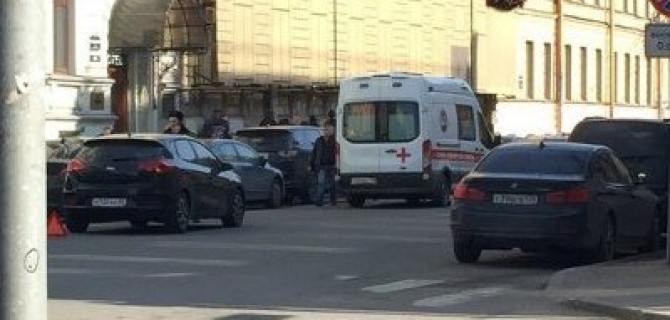 В Петербурге на Большой Морской насмерть сбили женщину