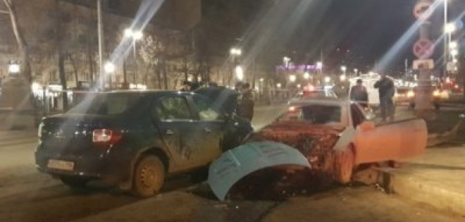 В центре Екатеринбурга в ДТП погиб мужчина