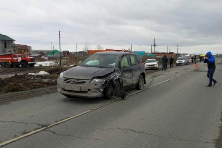 Четыре человека пострадали в ДТП на трассе Курган – Тюмень (2)