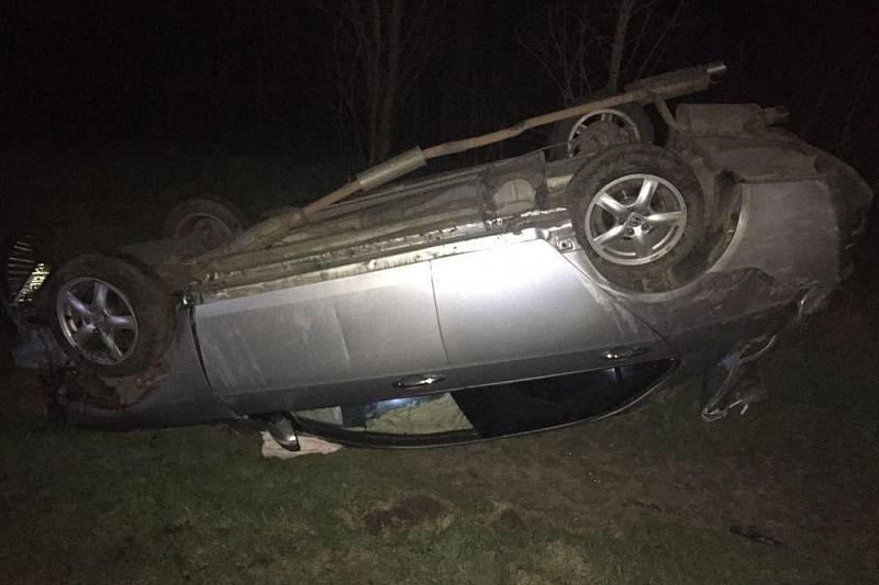 Трое молодых людей пострадали в ДТП с опрокинувшейся иномаркой на Кубани (1)