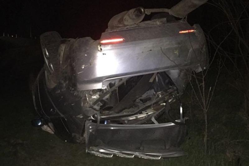 Трое молодых людей пострадали в ДТП с опрокинувшейся иномаркой на Кубани (2)