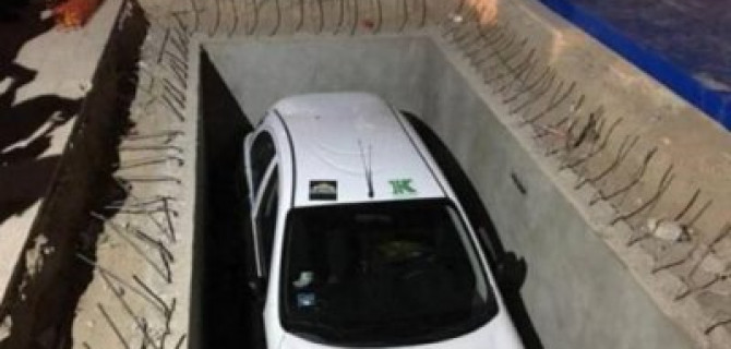 В Мексике выигранный в лотерею автомобиль закопали на 50 лет