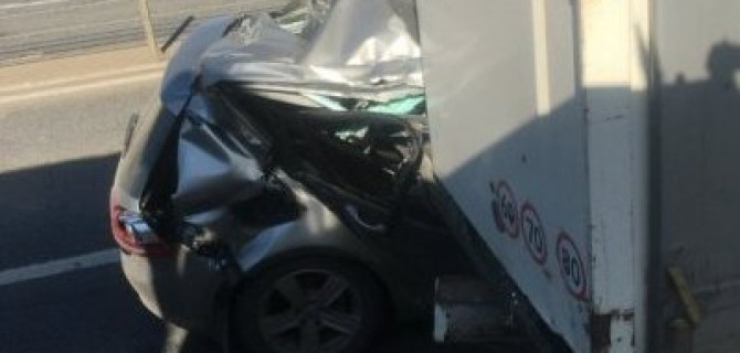 Водитель иномарки погиб в ДТП с фурой в Ярославской области