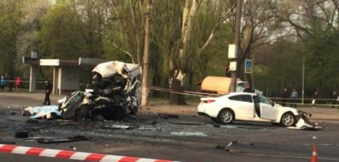 Восемь человек погибли в массовом ДТП в Кривом Роге