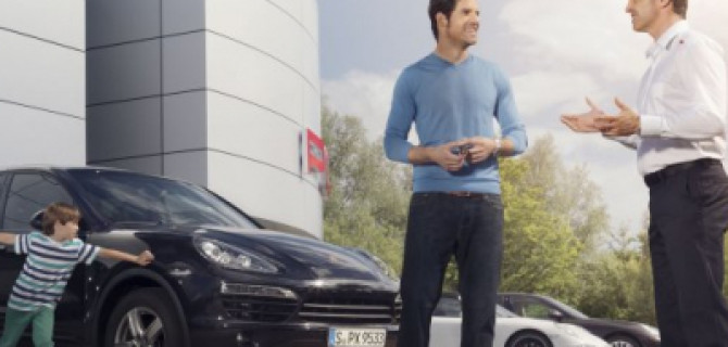 Техническое обслуживание – с комфортом. Бесплатный подменный автомобиль в Порше Центр Москва.