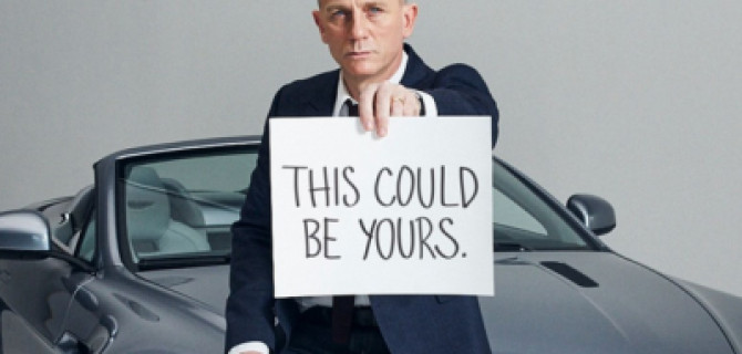 "Джинсовый" Aston Martin Джеймса Бонда продан на аукционе