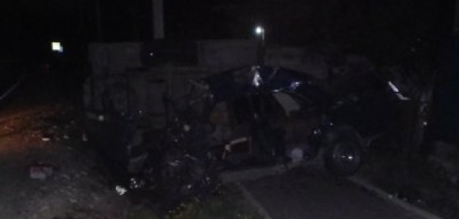 В ДТП в Апшеронском районе погибли 17-летний и 19-летний молодые люди