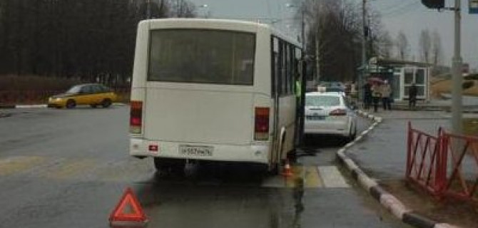 В Ярославле автобус сбил 19-летнюю девушку
