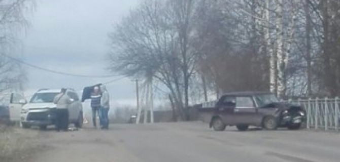 В Ленобласти пенсионер умер за рулем и спровоцировал ДТП