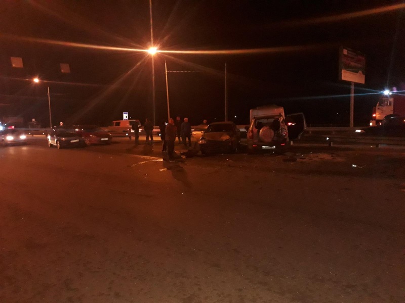 Четыре человека пострадали в массовом ДТП под Рязанью (3)