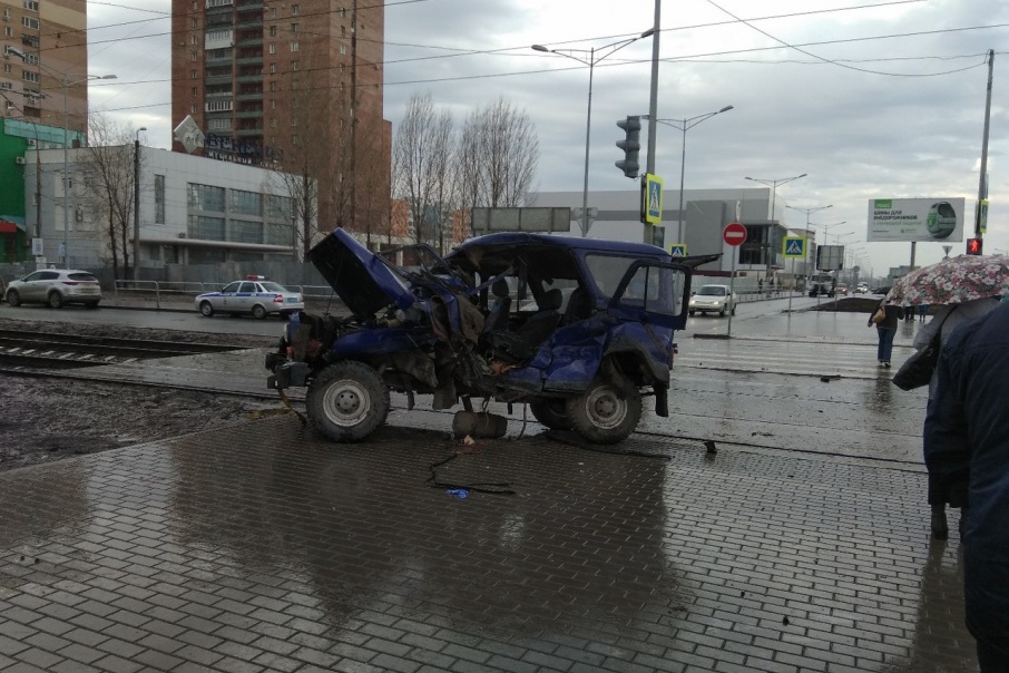 В Самаре в ДТП с трамваем погиб человек