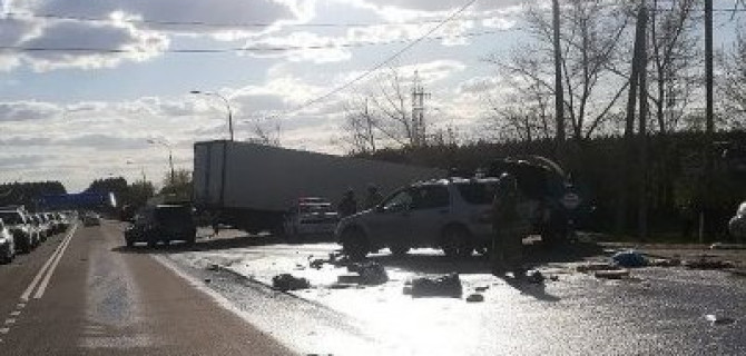 В массовом ДТП под Орлом пострадали два человека