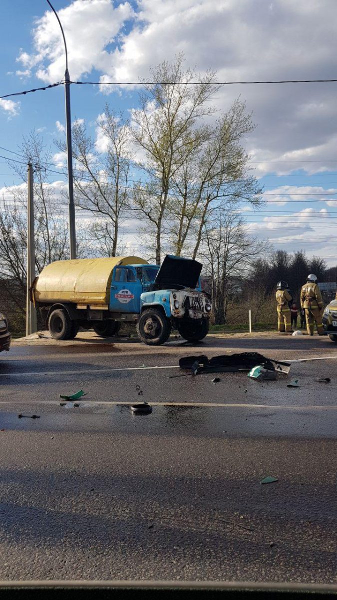 В массовом ДТП под Орлом пострадали два человека (1)