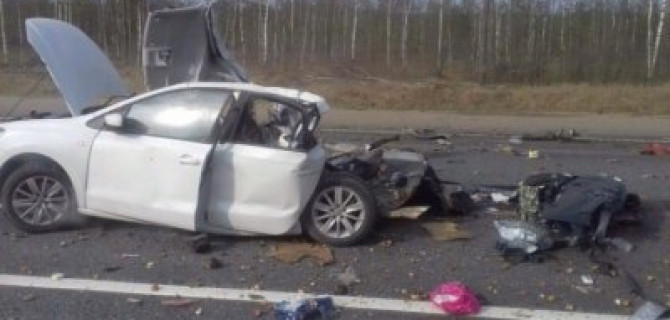 Три человека погибли в ДТП с грузовиком в Новгородской области