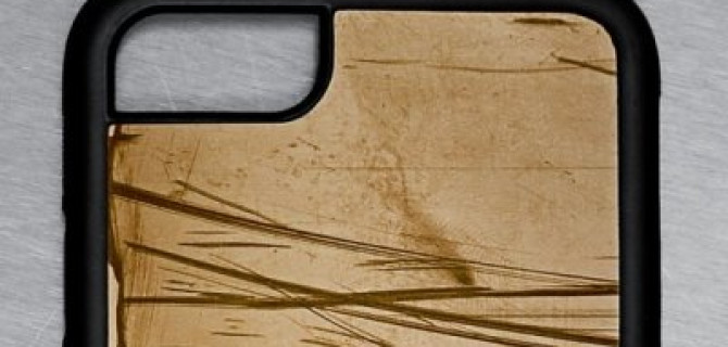 Volkswagen сделал из разбитых авто чехлы для смартфонов