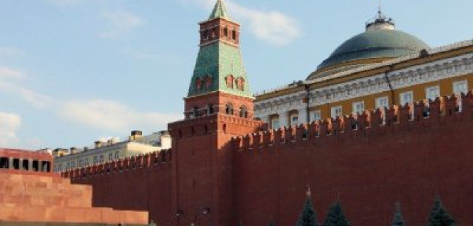 Автомобили «Кортежа» назвали в честь башен Кремля: неожиданный символизм