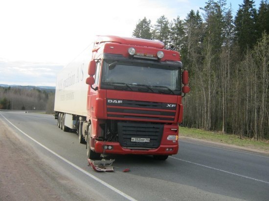 Фура насмерть сбила молодого пешехода в Карелии