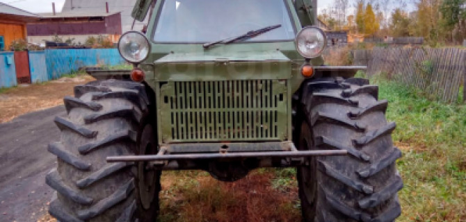 Барнаульский умелец продает плавающий вездеход с движком от "Жигулей" и колесами от комбайна