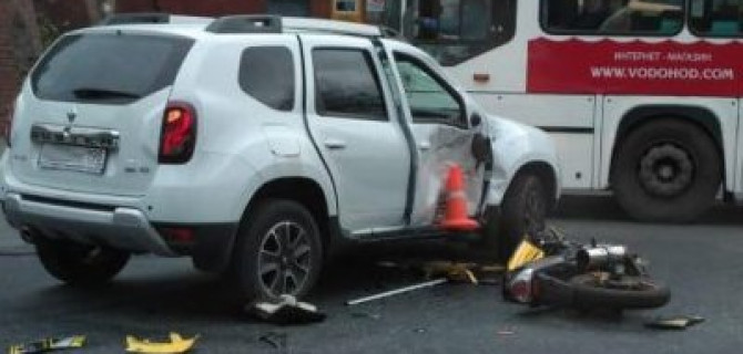 Серьезное ДТП с мотоциклом на проспекте Обуховской Обороны