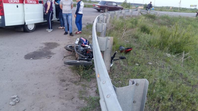 В Воронеже в ДТП пострадали школьники на мотоцикле