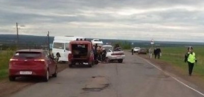В ДТП с автобусом в Вятскополянском районе погиб человек