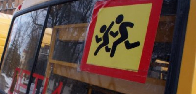 В Нижнем Тагиле автобус с детьми врезался в фуру