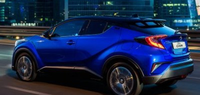 Стали известны дата начала продаж и стартовые цены на Toyota C-HR в России