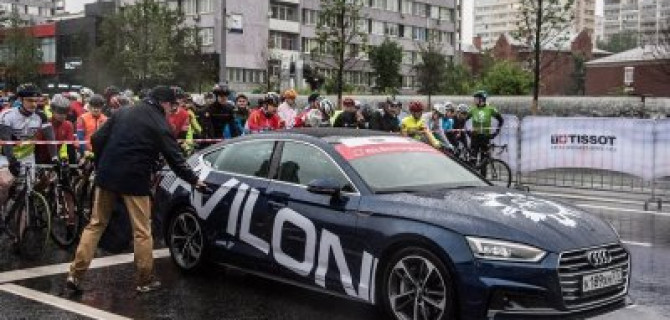 Автомобили Audi от АЦ Волгоградский возглавили колонну велосипедистов