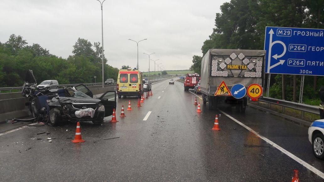 Трое, включая ребенка, погибли в ДТП под Пятигорском