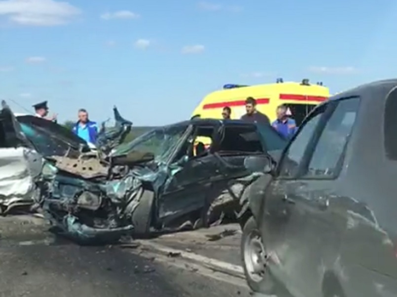 Пять человек пострадали в ДТП под Волгоградом