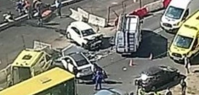 В ДТП на Мебельной в Петербурге пострадали четыре человека 