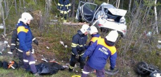 В ДТП с мотоциклом под Мурманском погибли два человека