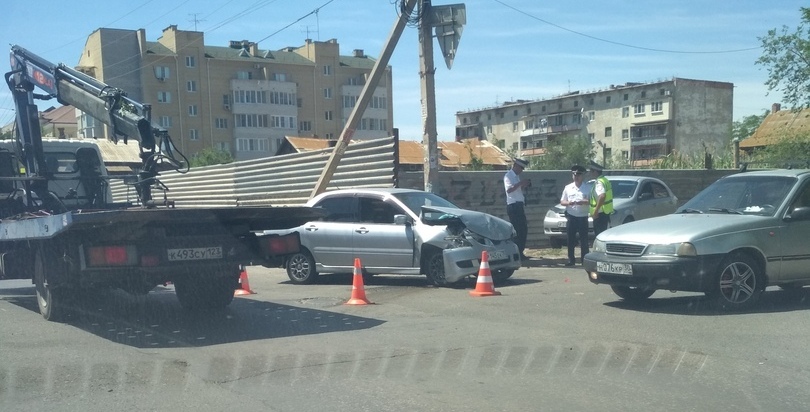Мать с сыном пострадали в ДТП в Астрахани (2)