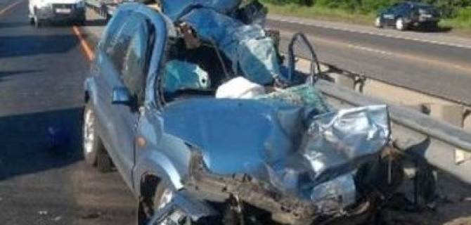 В ДТП с участием Ford Fusion, эвакуатора и бензовоза погибло двое