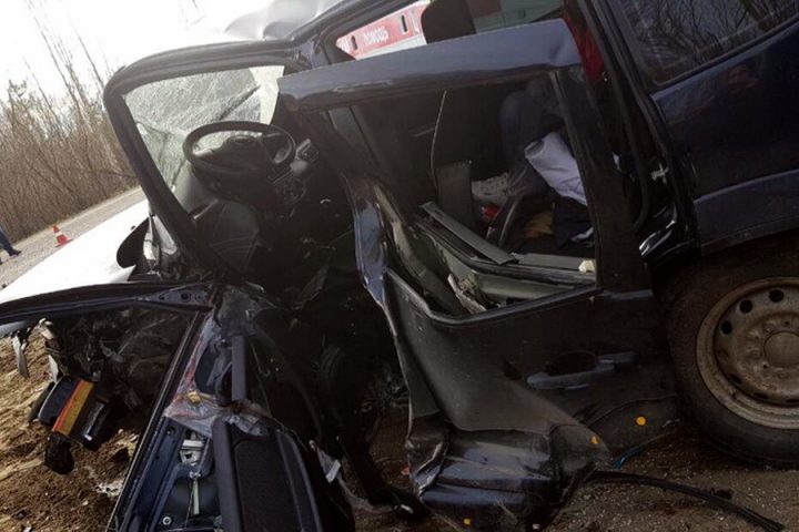 Водитель «Нивы» погиб в ДТП в Усинске (3)