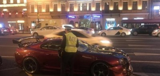 В центре Петербурга иномарка насмерть сбила женщину