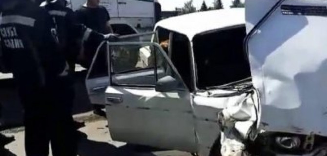 Три человека пострадали в ДТП с такси на Сокурском тракте Саратова