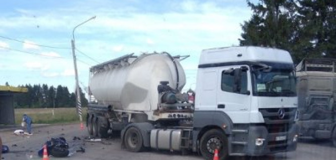 Мотоциклист погиб в ДТП в Волхове