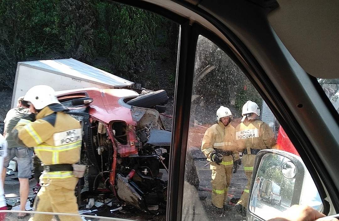 В ДТП под Алуштой пострадали три человека (1)