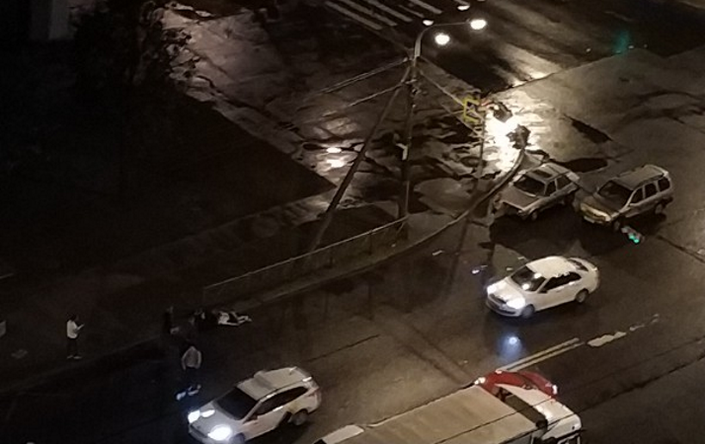 В Петербурге иномарка сбила двух девушек – одна погибла
