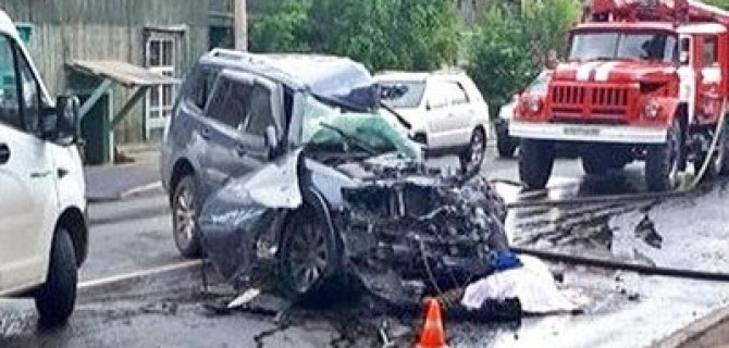 В Красноярске в ДТП с грузовиком погиб человек